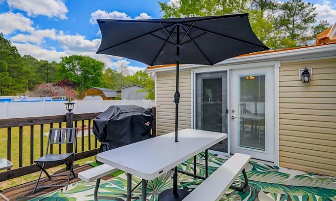 Carteret County House | "Coastah" RetreatnJET TUB/FIREPIT/GRILLnLG Fenced YARD nWalk to HADNOT Creek