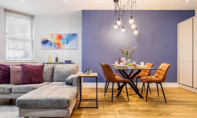 West Cliff Apartment | Coastal 1-Bed Apt w/Free Gym, Parking & Garden