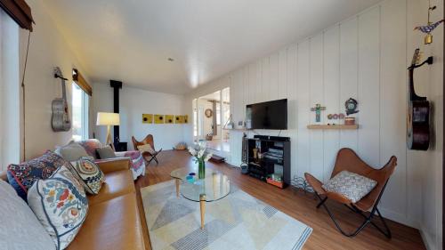 Fort Bragg House | Coastal Conifer Hideaway