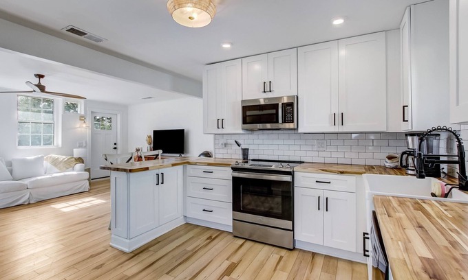 Fernandina Beach Cottage | Coastal Cottage in Historic Amelia Island