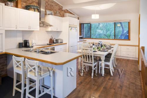Quindalup Villa | Coastal Cottage