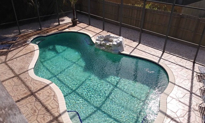 Memphis House | Coastal Paradise w/heated pool, clean and comfy, centrally located