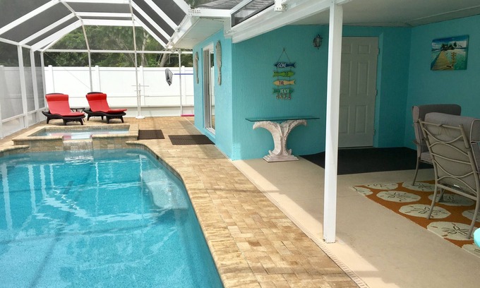 South Venice House | "Coastal Retreat" Pool Home with Spa conveniet to several Beaches