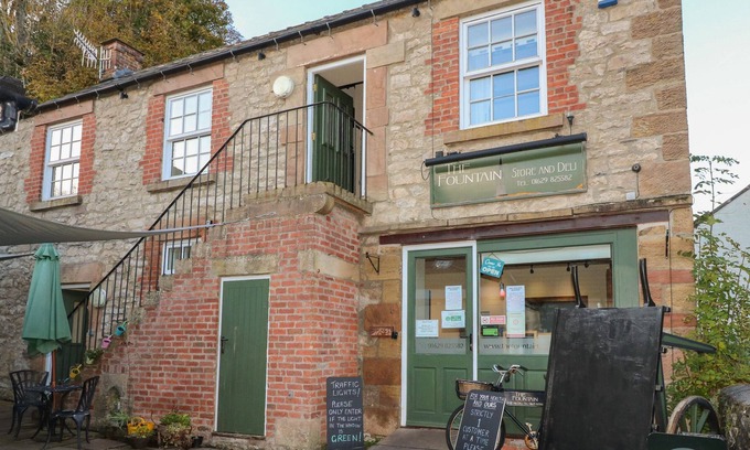 Bonsall Cottage | COBBLES, pet friendly, character holiday cottage in Matlock