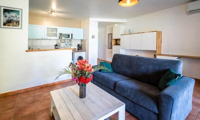 Bas du Fort Apartment | coconut beach citerne