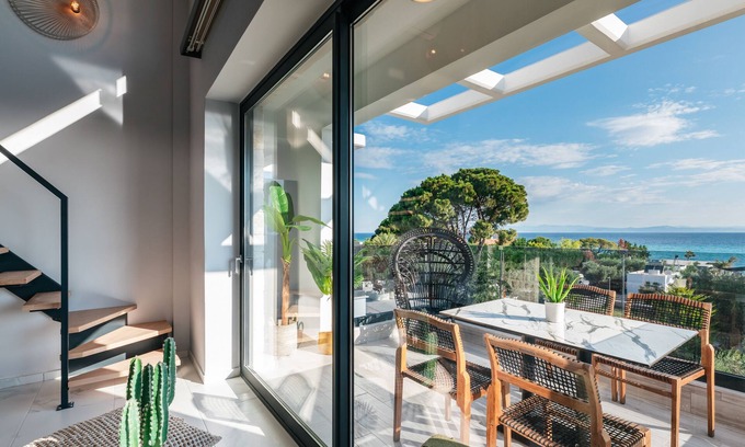 Pefkochori House | Cocooning Suites by Blue Carpet