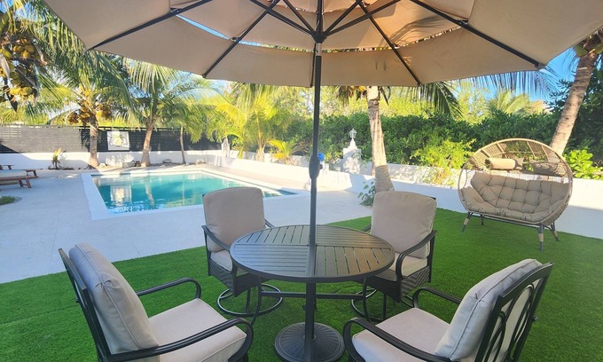 Leeward Settlement Apartment | Cocotini Studio With Private Pool