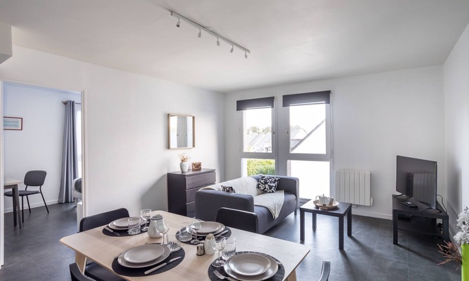La Madeleine Apartment | Coeur Courrouze - Appartement 2 chambres avec parking