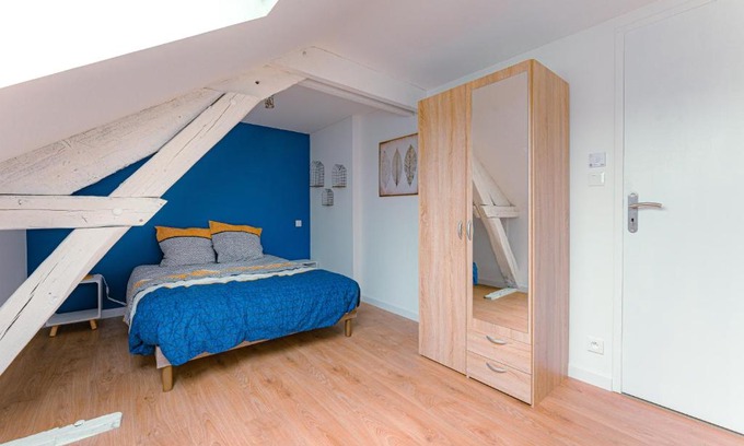Cholet House | Coeur de ville #H3 - WIFI et NETFLIX - Lave linge - Logement partagé - Chambre privée