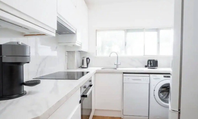 Brompton & Hans Town Apartment | Colebrook Court