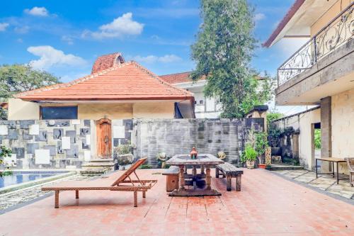 Kesiman Hotel | Collection O Putri Inn Homestay