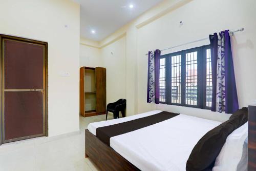 Varanasi Hotel | Collection O Sudhirpur near Phonix Hospital