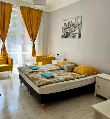 Srodmiescie Apartment | Colourful Rooms Wrocław