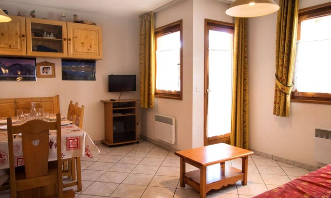 Aussois Apartment | COM301M :Apartment in quiet area near free shuttle bus and swimming pool