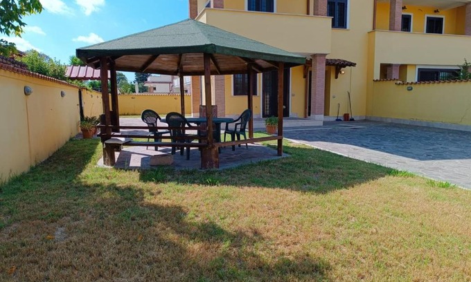 Zona XXXIV Casal Palocco Villa | come a casa 2