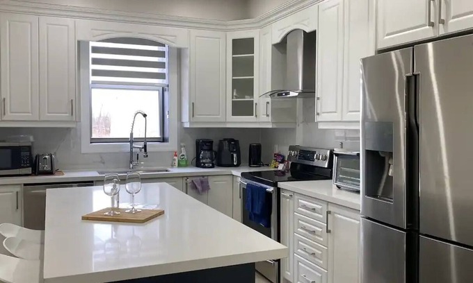 Niagara-on-the-Lake House | Come enjoy your stay at Niagara-on-the-Lake Inn!