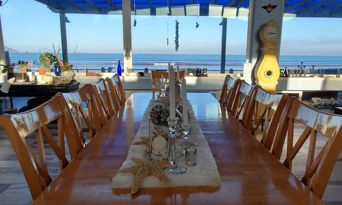 Lengueta Arenosa House | Come live the flip-flop lifestyle in our luxury beach home!