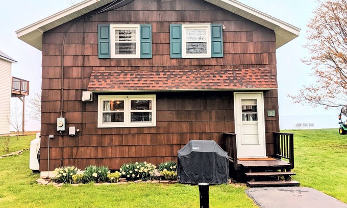 Town of Scriba House | Come Relax at the Lake!