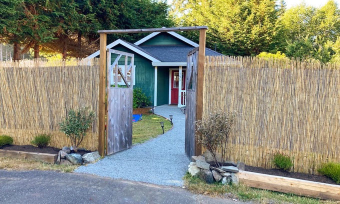 McKinleyville House | Come visit the Northcoast and relax at Casa Bella Vista!