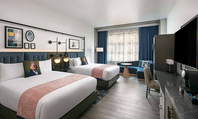 North Capitol Street Hotel | Comfort and Convenience! THREE Modern Units with Capital City View, Pet-friendy!