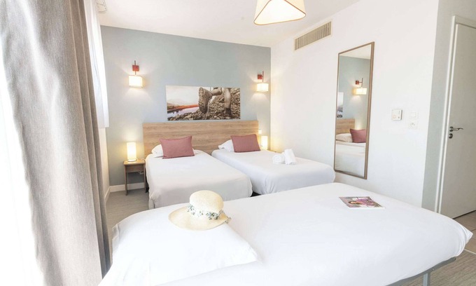 Mandelieu-La-Napoule Apartment | Comfort Aparthotel Cannes Mandelieu