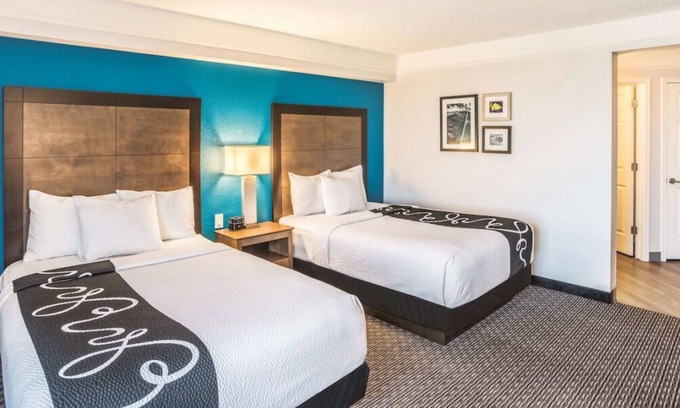 Ahwatukee Foothills House | Comfort & Convenience, 2 Sleek Units, Free Breakfast, Free Parking, Pool
