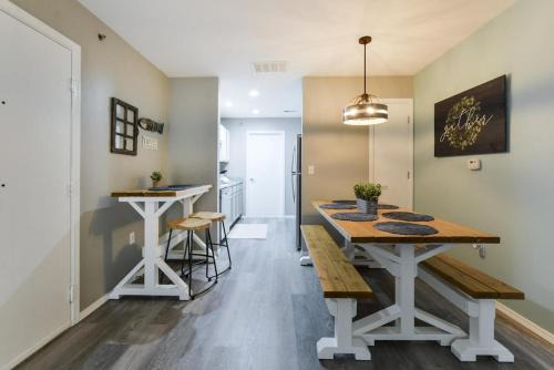 Branson House | Comfort Cottage - No Stairs