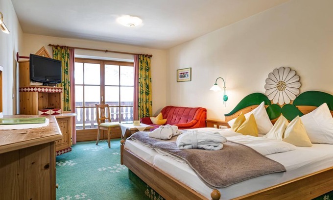 Dienten am Hochkoenig House | Comfort double room27, 4-6 nights - Wellnesshotel Mitterwirt