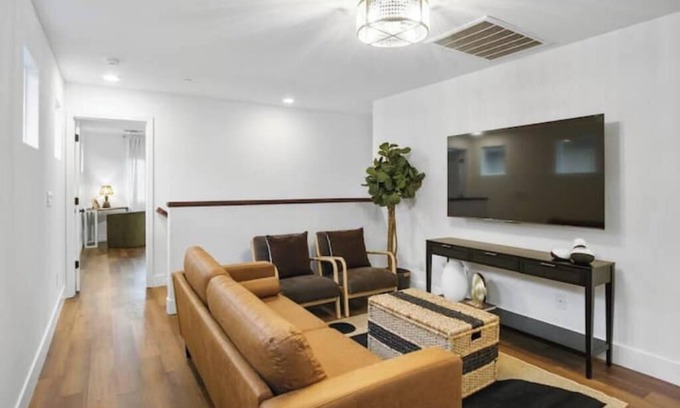 Natomas Creek House | Comfort & Elegance: Sacramento Edition