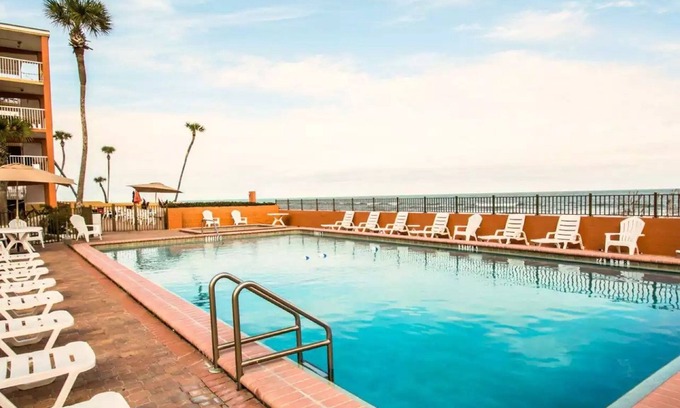 Ormond Beach Hotel | Comfort Inn & Suites Ormond Beach Oceanfront