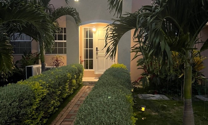 Boscobel House | Comfort of it all.15 minutes from the heart of Ocho Rios