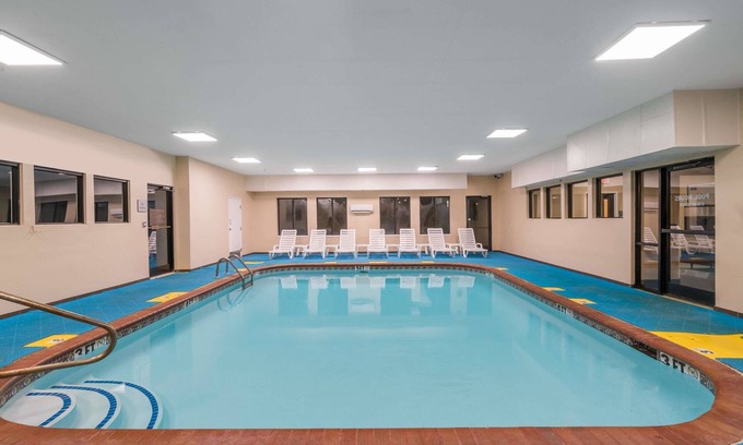 Cordova Hotel | Comfort Suites Cordova