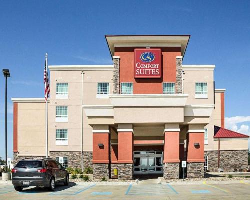 Minot Hotel | Comfort Suites Minot South