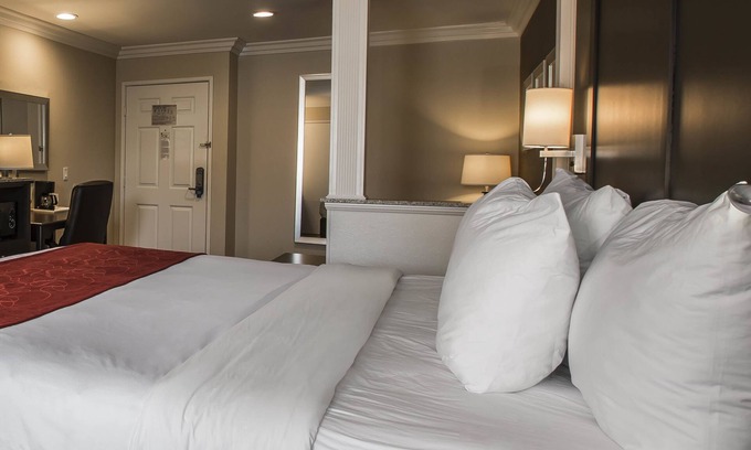 San Onofre Hotel | Comfort Suites San Clemente Beach