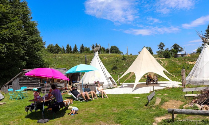 Montcel RV Rental | Comfort teepee 2 to 6 people