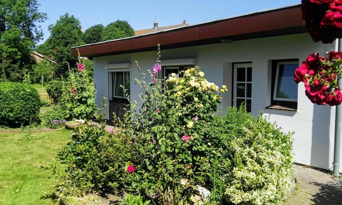 Landkirchen House | Comfortable vacation home Hus Kalli with terrace and garden on Fehmarn