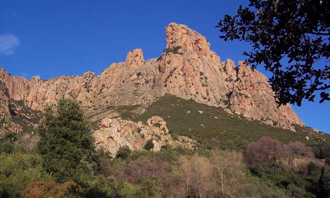 Afa Apartment | Comfortable 55m² ground floor at the foot of Mount Gozzi in Piscia Rossa (Appietto)