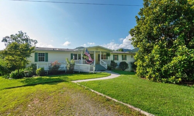 Robbinsville House | Comfortable, Charming and Spacious Home