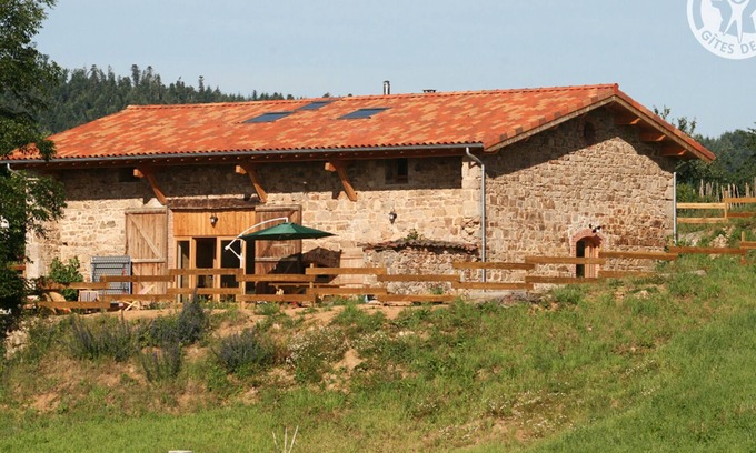 Saint-Romain-d'Urfe Cottage | Comfortable cottages for 10 ppl with garden, terrace, and modern amenities