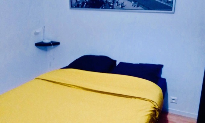 Villeneuve-de-Berg Apartment | Comfortable apartment in the heart of the village