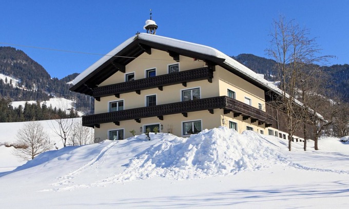 Itter Apartment | Comfortable holiday apartment, 1.2 km to the ski lift