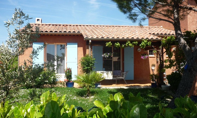Pierrevert House | Comfortable house for 4 people in the heart of Provence with pool