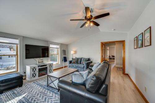 Lincoln House | Comfortable Lincoln Home Walk to Main Street!