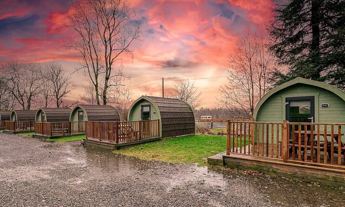 Ascog House | Comfortable, modern two-bedroom caravan sleeping four people.