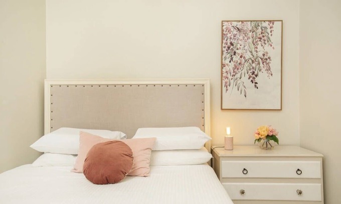 Leichhardt House | Comfortable Terrace in Central Location