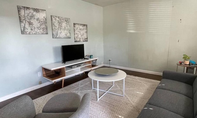Lakewood Apartment | Comfy 2 Bedroom Apartment #2