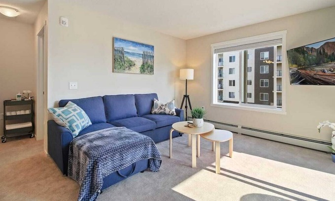Calgary Condo | Comfy 2BR+2BathCondo near Airport+AC+HeatedParking