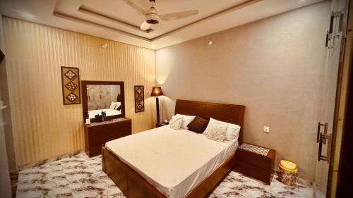 Faisalabad Hotel | Comfy Cottage