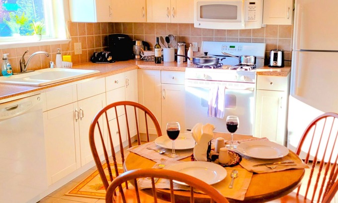 Homer Apartment | Comfy Mother-in-law apartment with King Size Bed