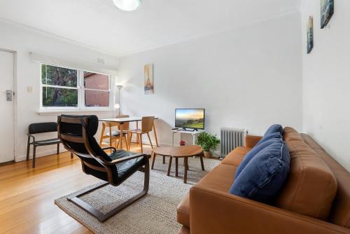 Travancore Apartment | Comfy One-Bedroom Unit Between City and Airport